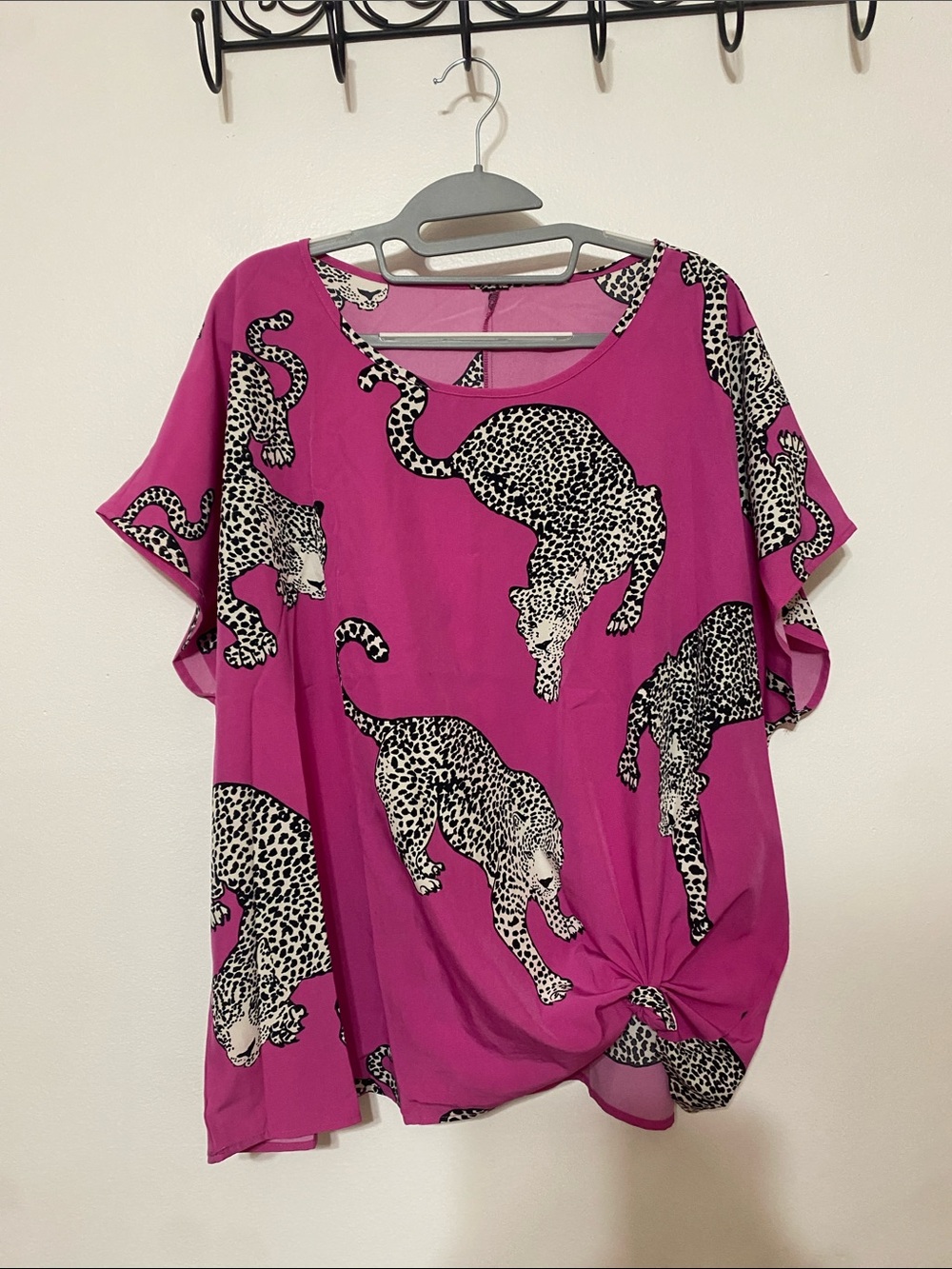 SHEIN Fuchsia Leopard Graphic Short Sleeve Tunic
